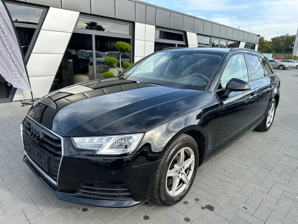 Photo 1 : Audi A4 2019 Petrol