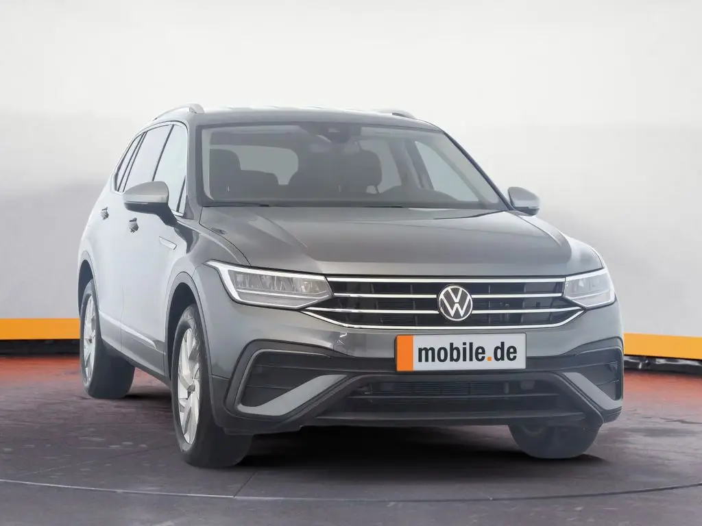 Photo 1 : Volkswagen Tiguan 2022 Petrol