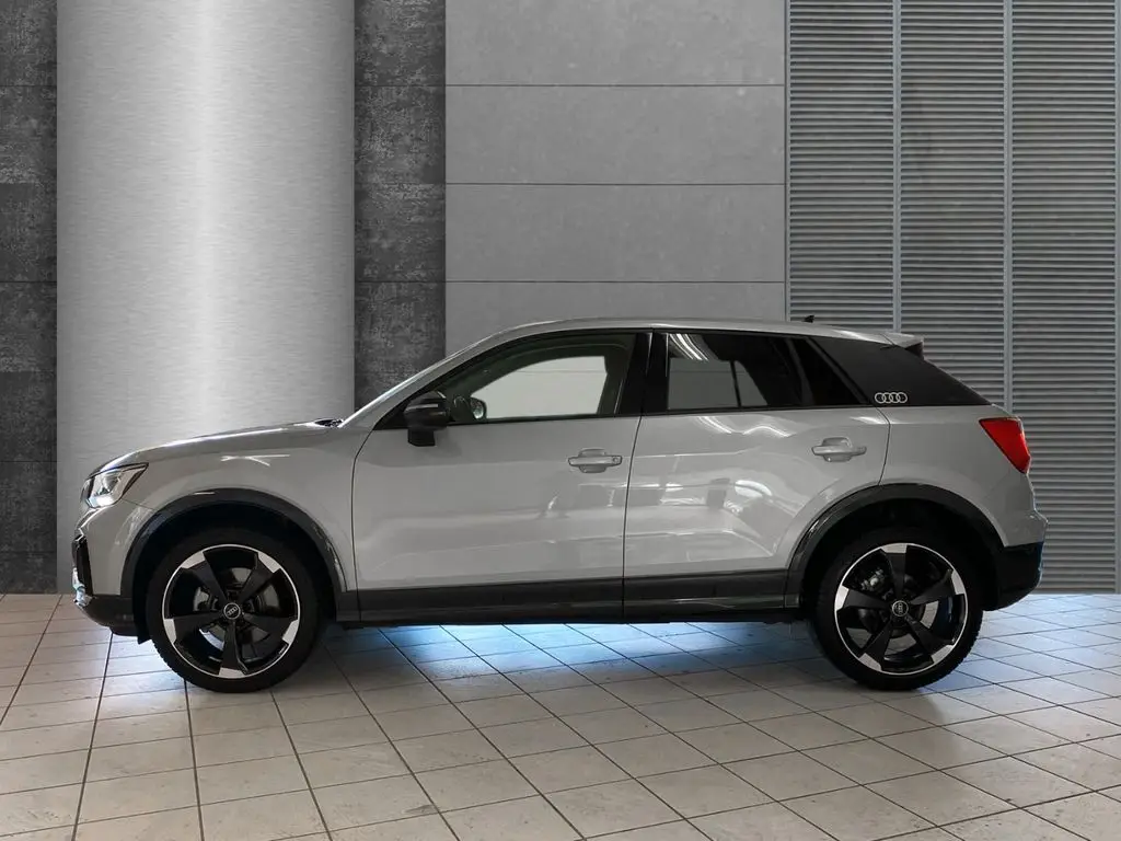 Photo 1 : Audi Q2 2024 Diesel