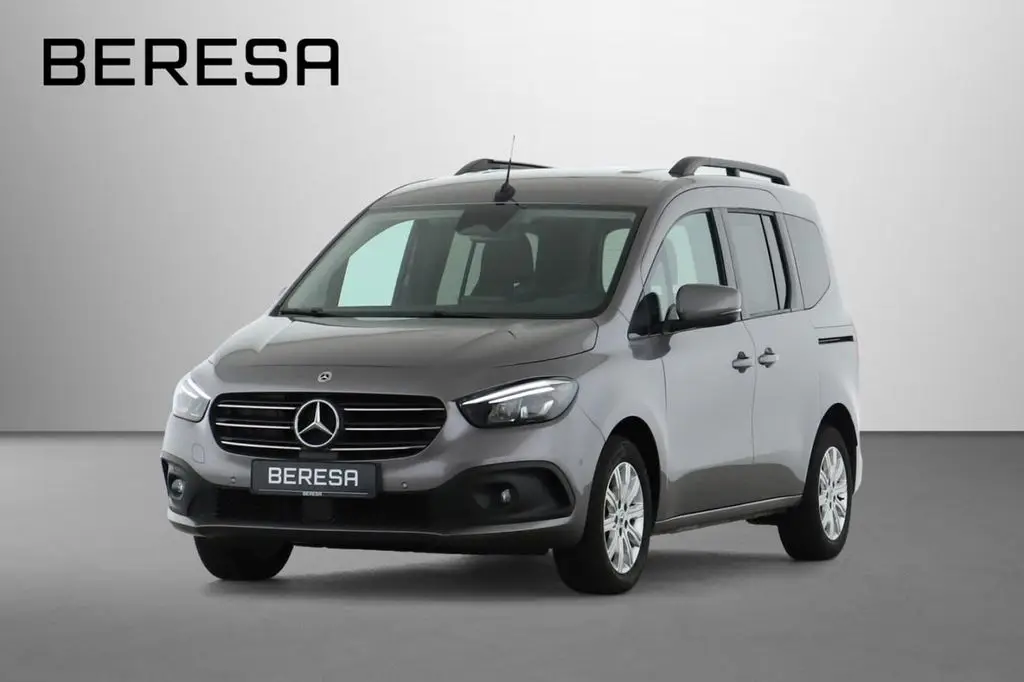 Photo 1 : Mercedes-benz Classe T 2023 Petrol