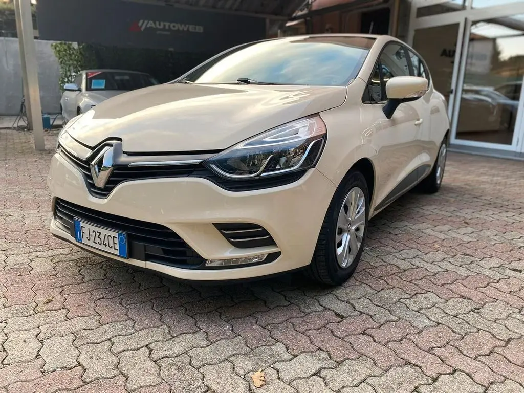 Photo 1 : Renault Clio 2017 Diesel