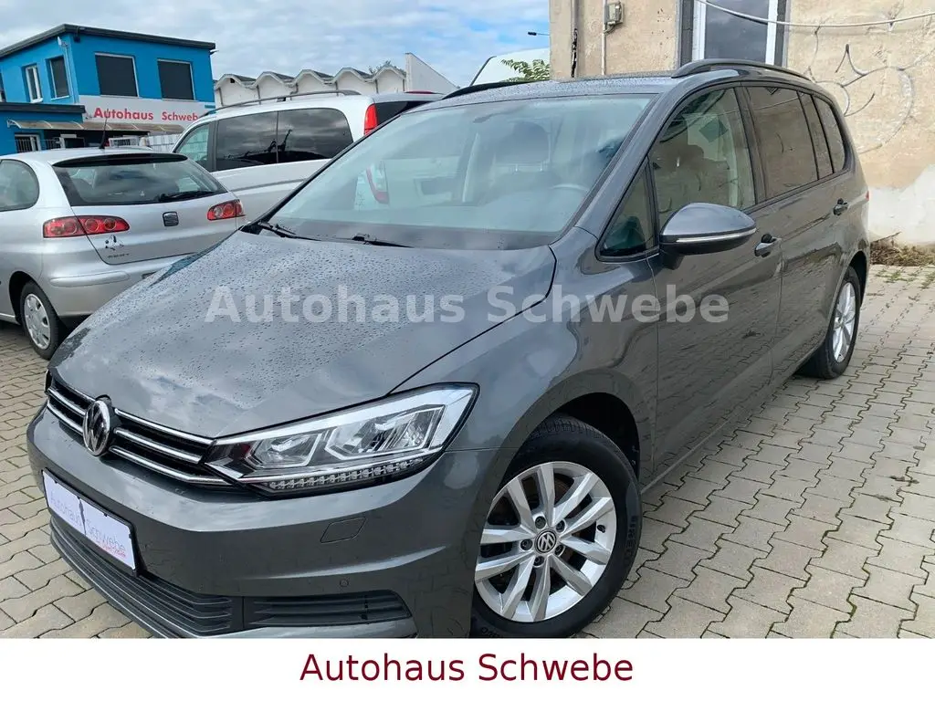 Photo 1 : Volkswagen Touran 2018 Essence