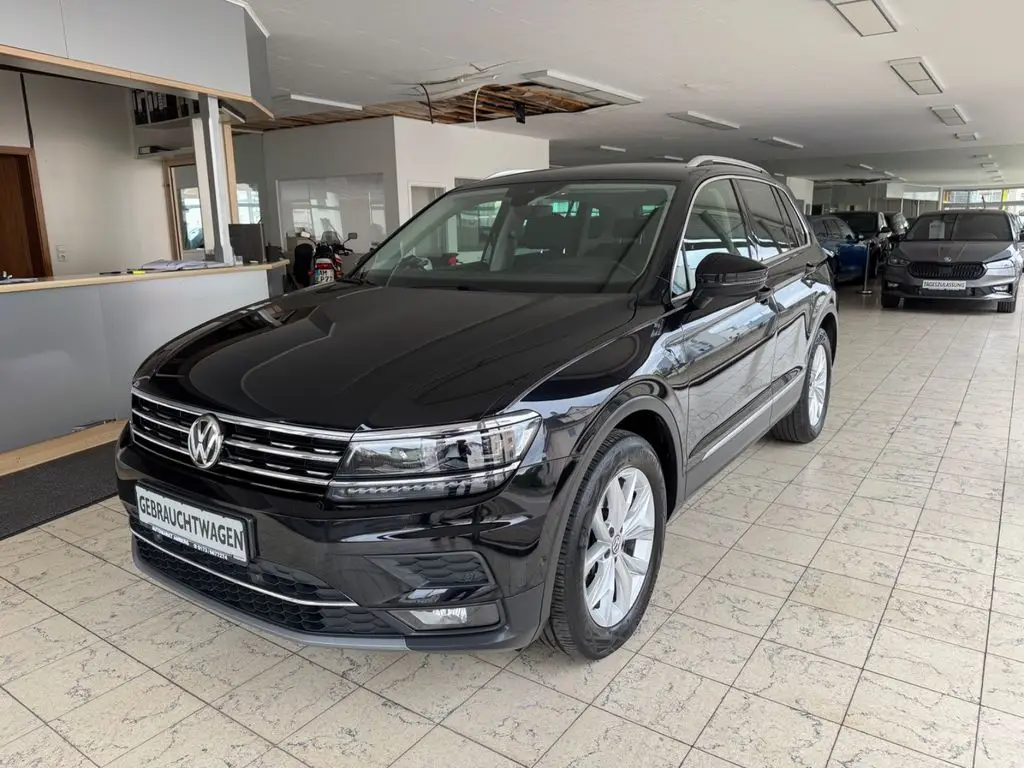 Photo 1 : Volkswagen Tiguan 2020 Essence