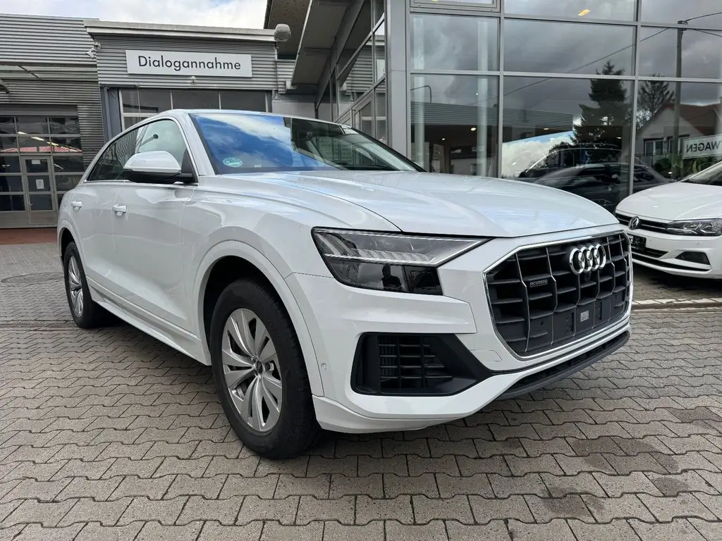 Photo 1 : Audi Q8 2021 Hybrid