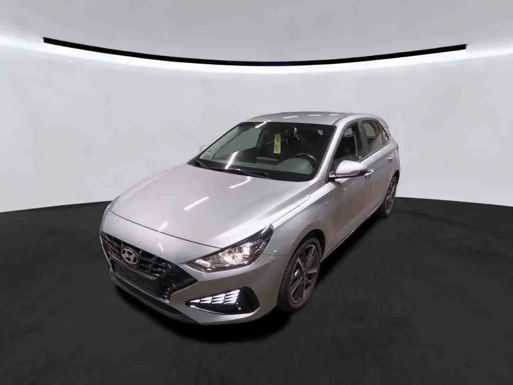 Photo 1 : Hyundai I30 2023 Petrol