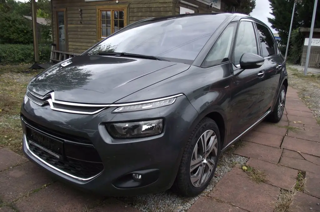 Photo 1 : Citroen C4 2015 Petrol