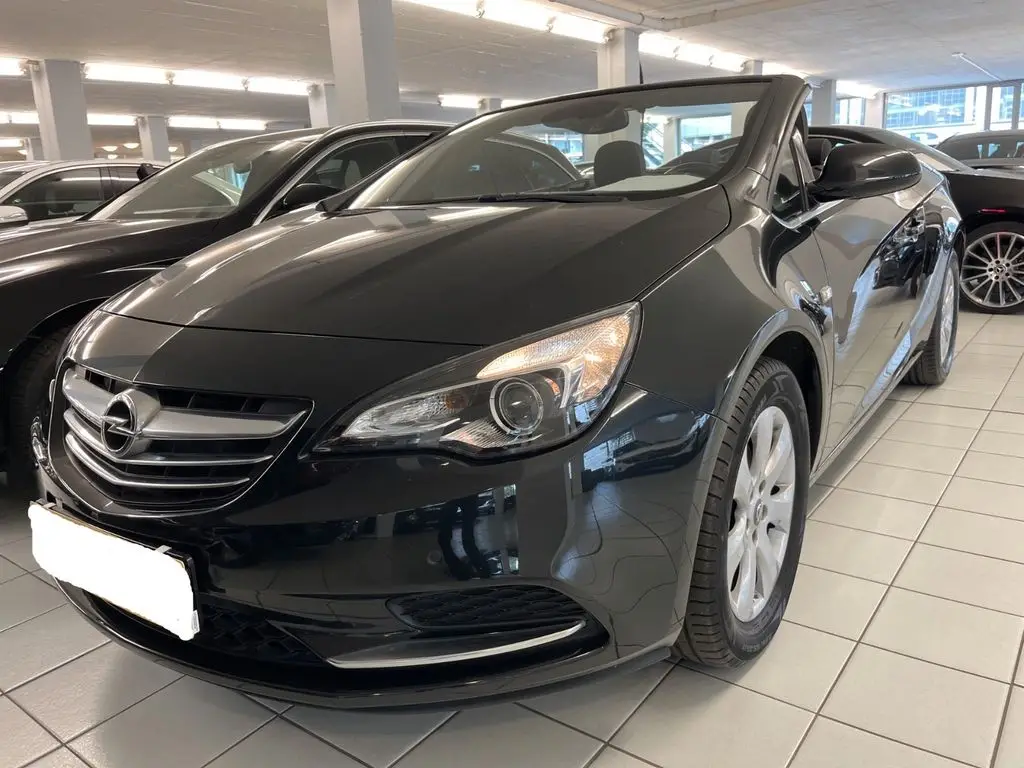 Photo 1 : Opel Cascada 2016 Essence