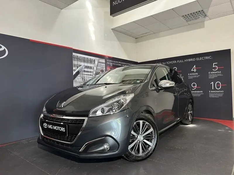 Photo 1 : Peugeot 208 2017 Petrol