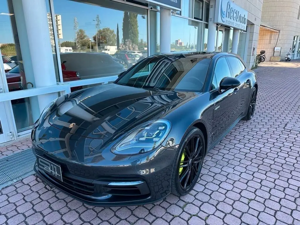 Photo 1 : Porsche Panamera 2019 Hybrid