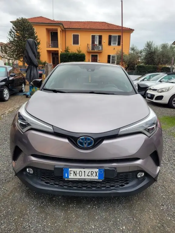 Photo 1 : Toyota C-hr 2018 Hybrid