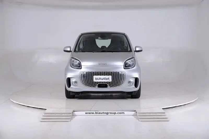 Photo 1 : Smart Fortwo 2021 Non renseigné