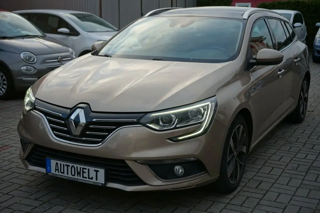 Photo 1 : Renault Megane 2017 Petrol