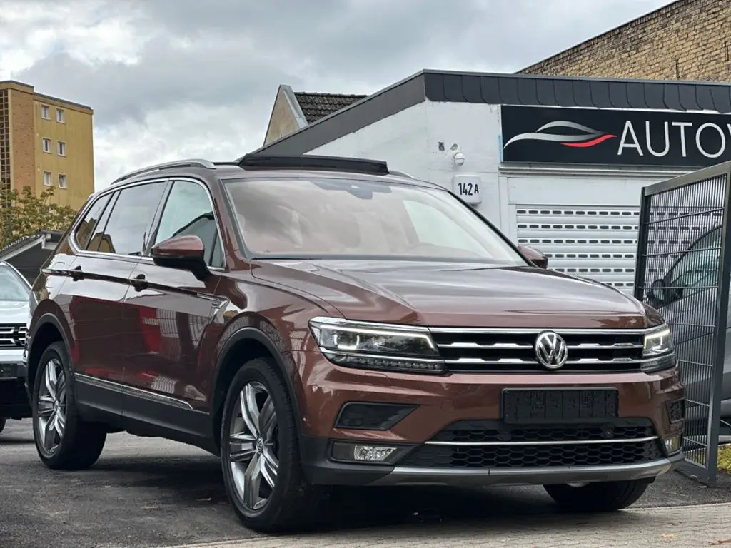 Photo 1 : Volkswagen Tiguan 2018 Essence