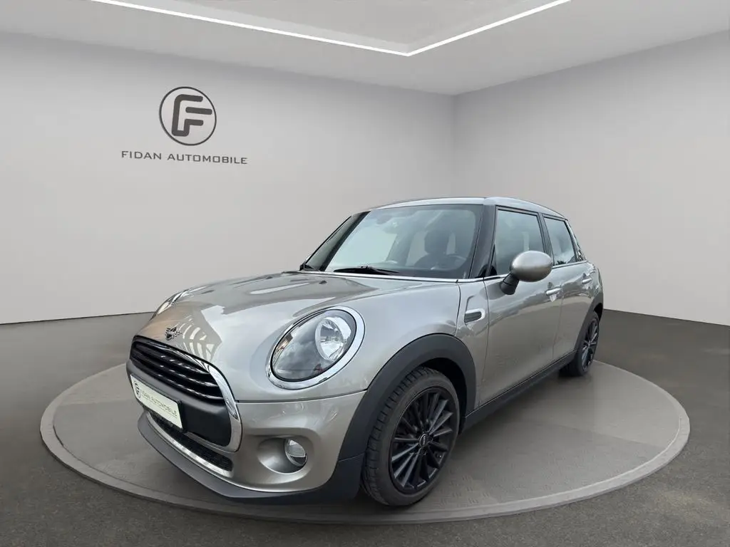 Photo 1 : Mini One 2018 Petrol