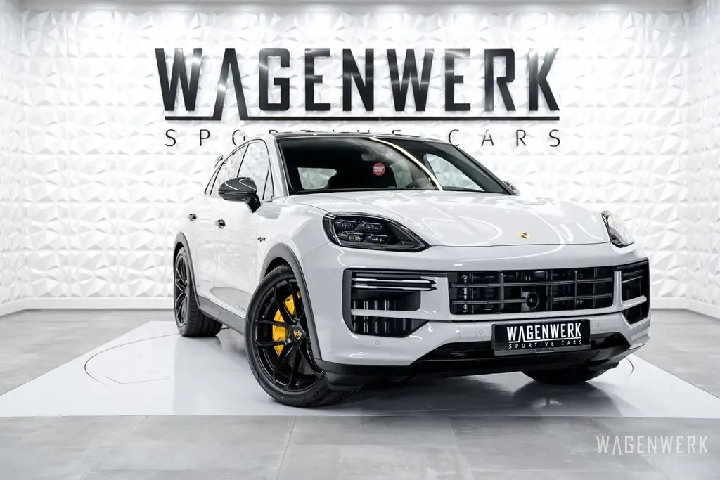 Photo 1 : Porsche Cayenne 2024 Essence