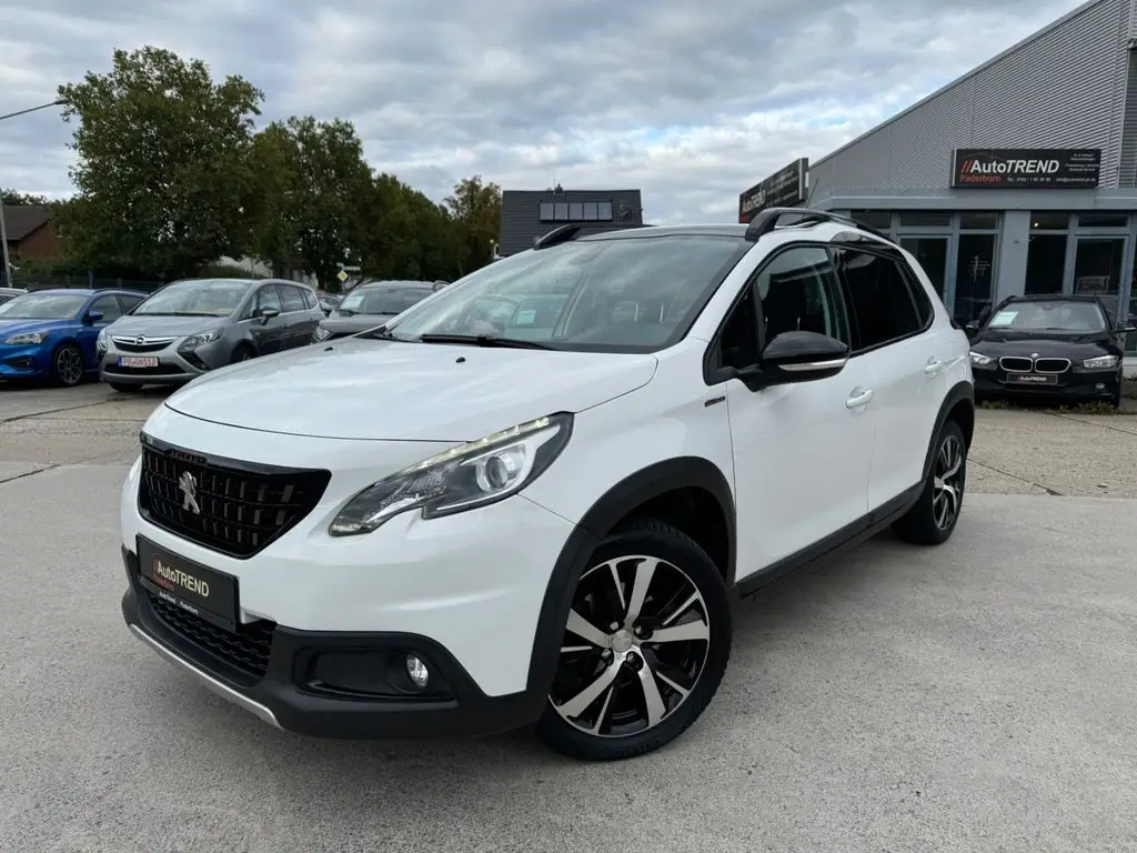 Photo 1 : Peugeot 2008 2017 Petrol