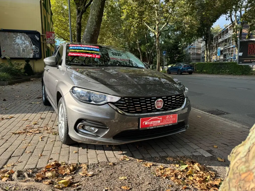 Photo 1 : Fiat Tipo 2016 Essence