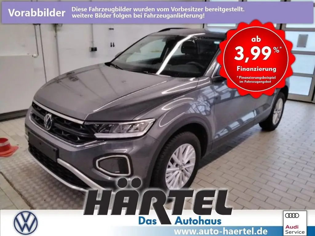 Photo 1 : Volkswagen T-roc 2023 Essence