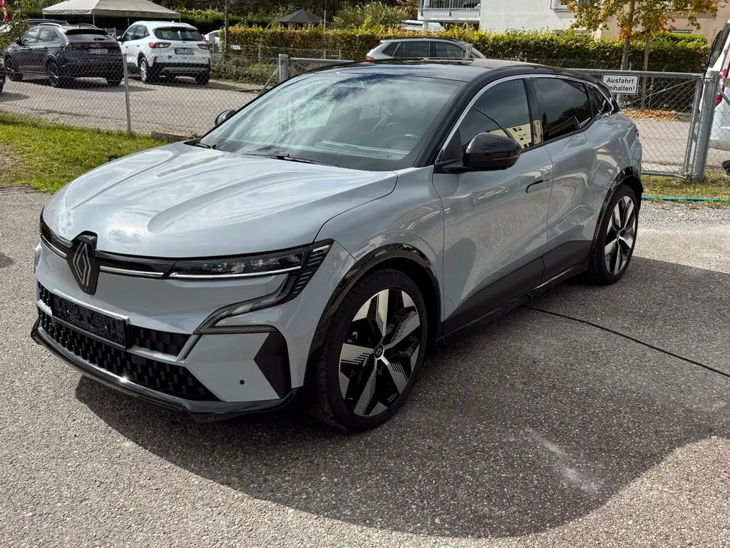 Photo 1 : Renault Megane 2022 Non renseigné