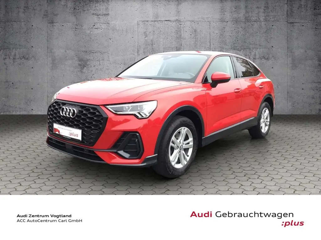 Photo 1 : Audi Q3 2020 Essence