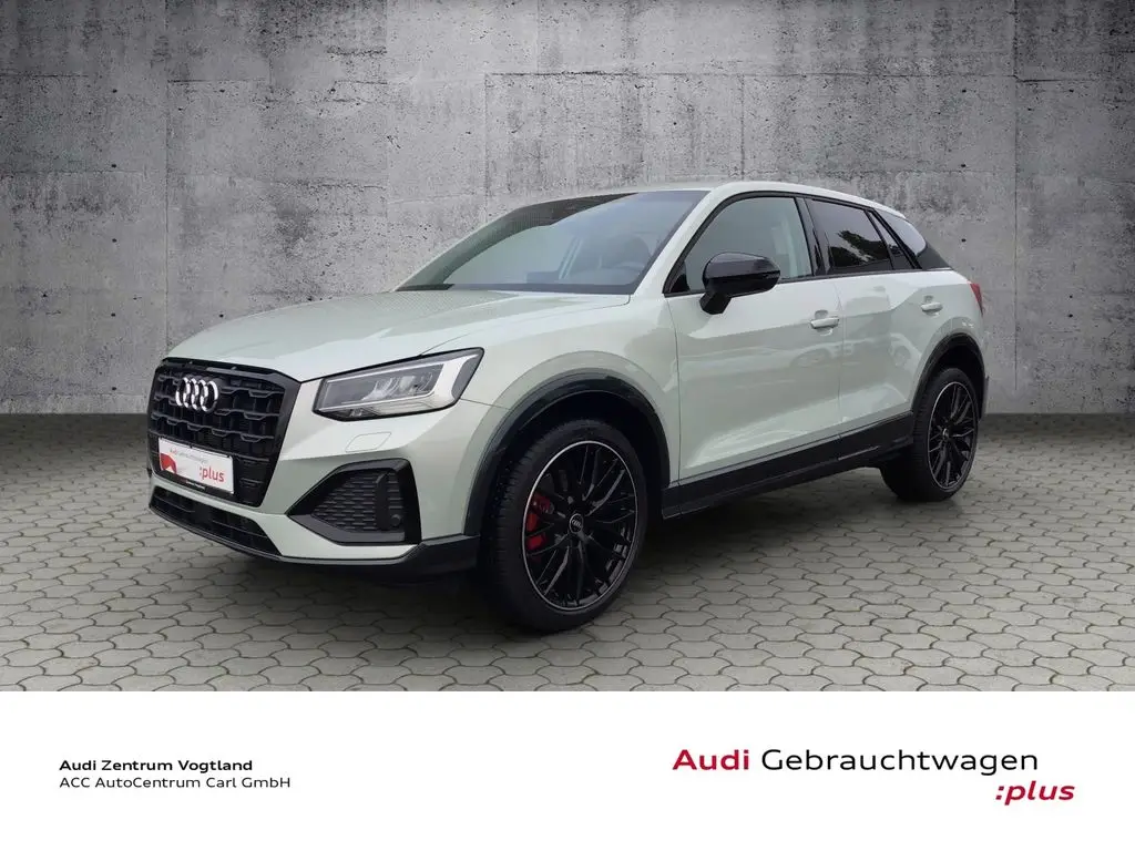 Photo 1 : Audi Q2 2024 Petrol