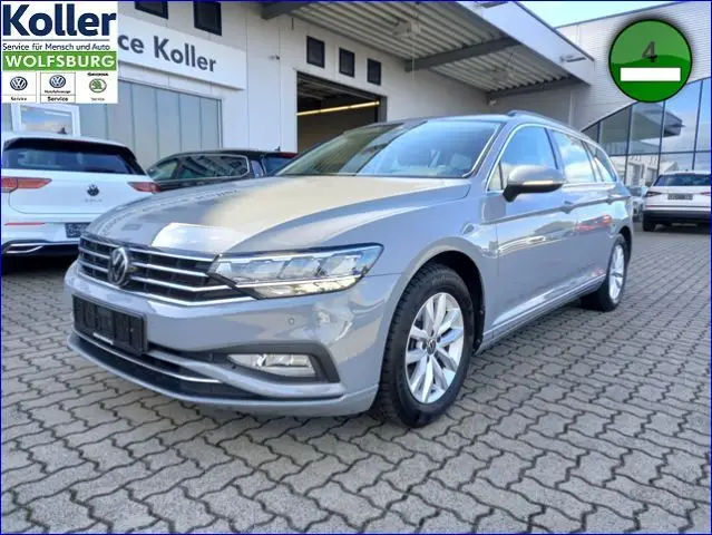 Photo 1 : Volkswagen Passat 2022 Petrol