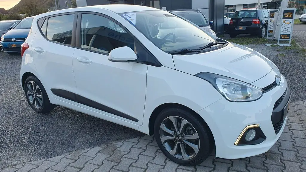 Photo 1 : Hyundai I10 2015 Petrol