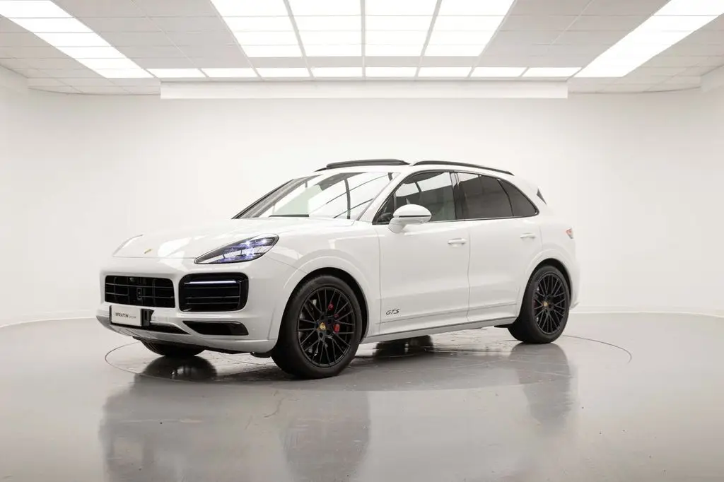 Photo 1 : Porsche Cayenne 2021 Petrol