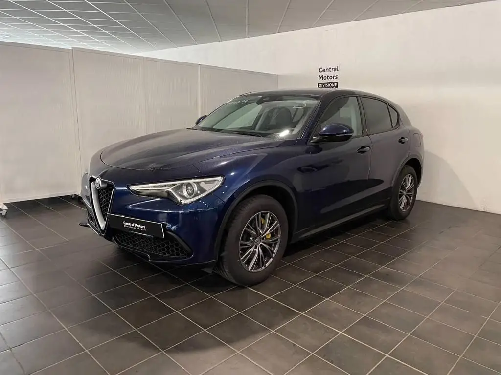 Photo 1 : Alfa Romeo Stelvio 2017 Essence