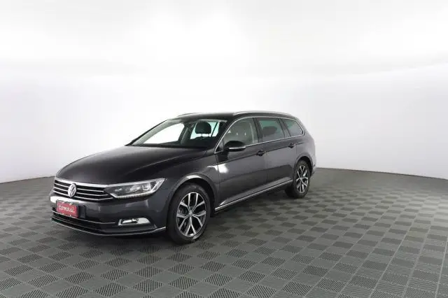 Photo 1 : Volkswagen Passat 2019 Diesel