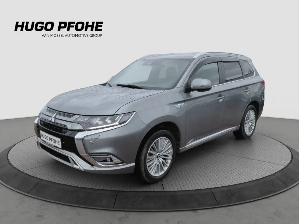 Photo 1 : Mitsubishi Outlander 2019 Hybrid