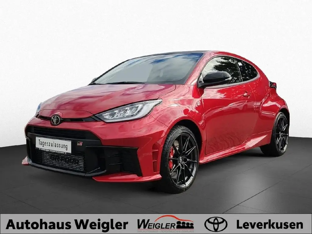 Photo 1 : Toyota Yaris 2024 Petrol