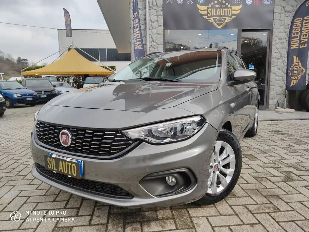 Photo 1 : Fiat Tipo 2017 Essence