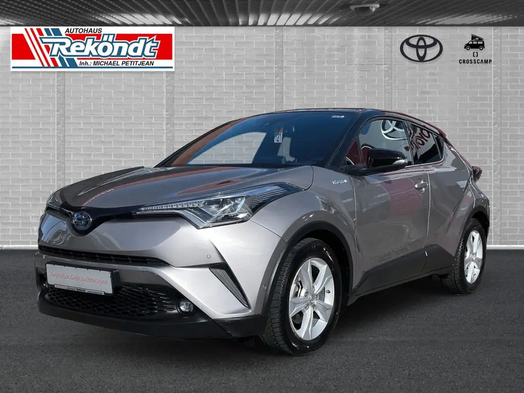 Photo 1 : Toyota C-hr 2017 Hybrid