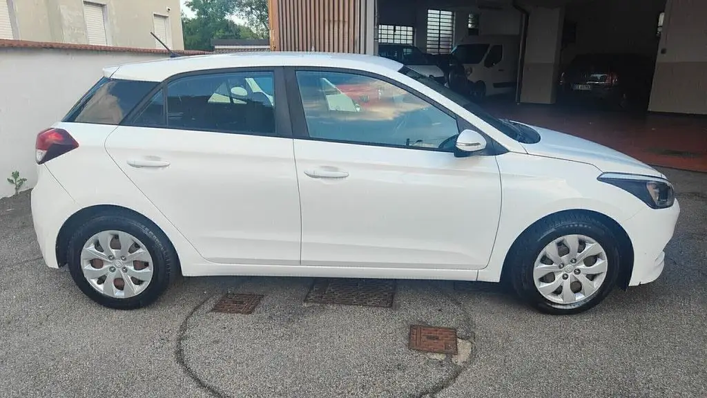 Photo 1 : Hyundai I20 2018 Petrol