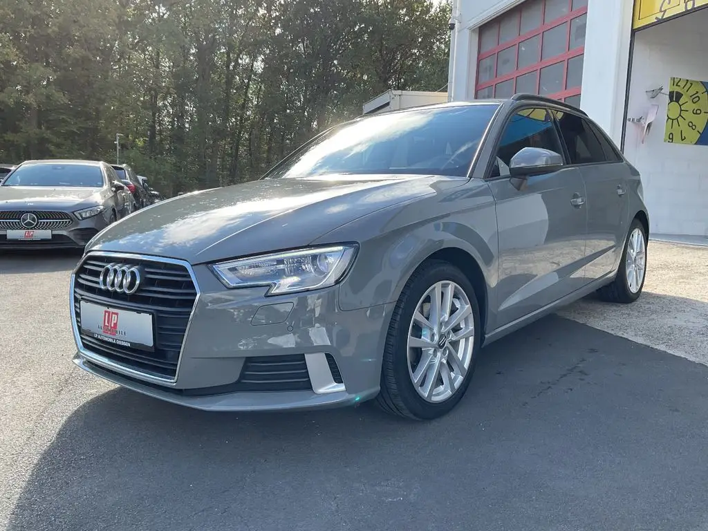 Photo 1 : Audi A3 2019 Essence