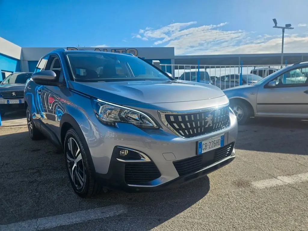 Photo 1 : Peugeot 3008 2020 Diesel