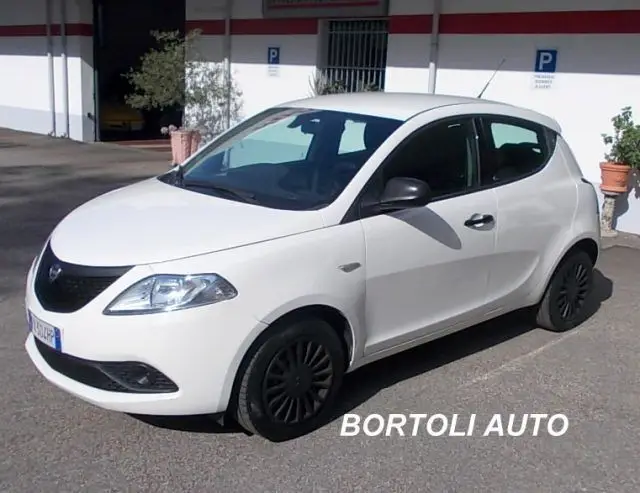 Photo 1 : Lancia Ypsilon 2019 Others