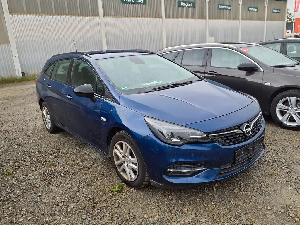 Photo 1 : Opel Astra 2022 Petrol