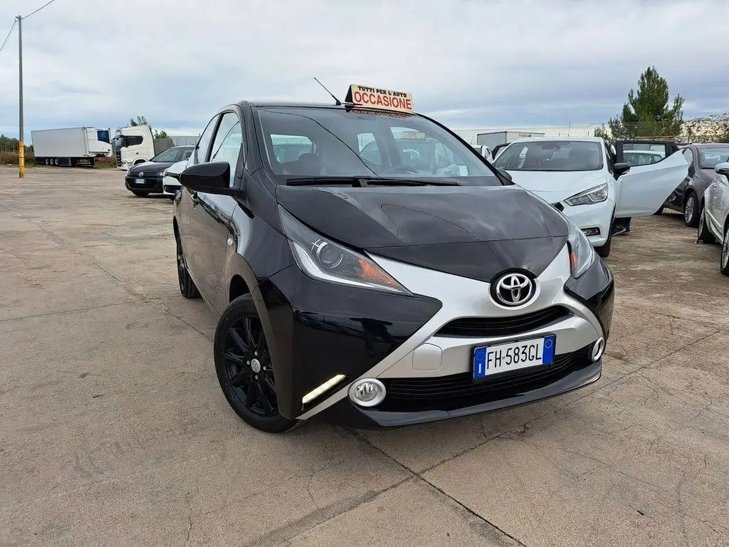 Photo 1 : Toyota Aygo X 2017 Essence