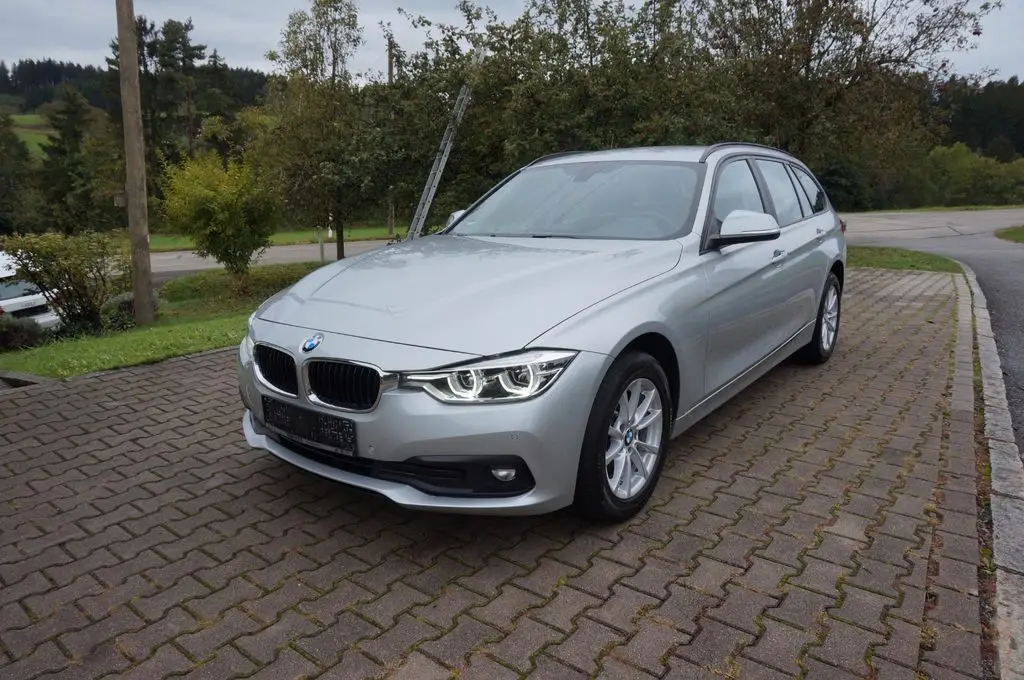 Photo 1 : Bmw Serie 3 2019 Diesel