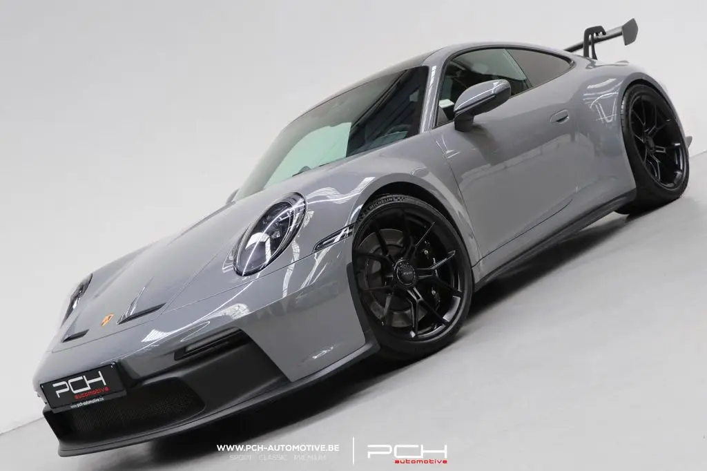 Photo 1 : Porsche 992 2022 Essence