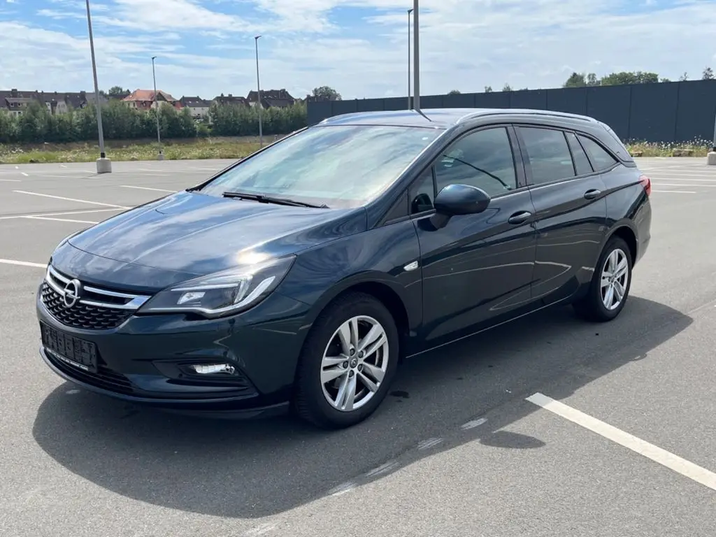 Photo 1 : Opel Astra 2017 Essence