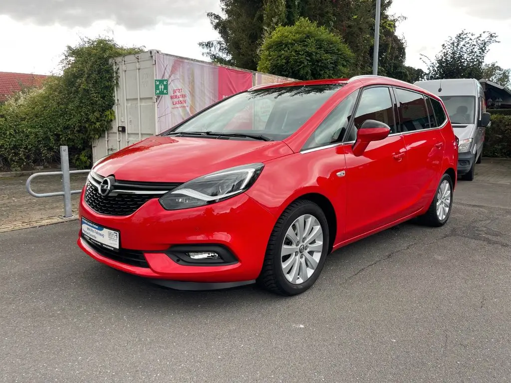 Photo 1 : Opel Zafira 2017 Petrol