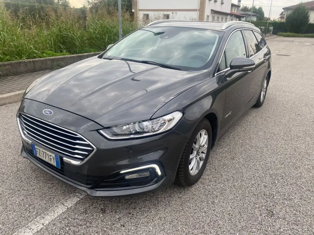 Photo 1 : Ford Mondeo 2019 Hybride