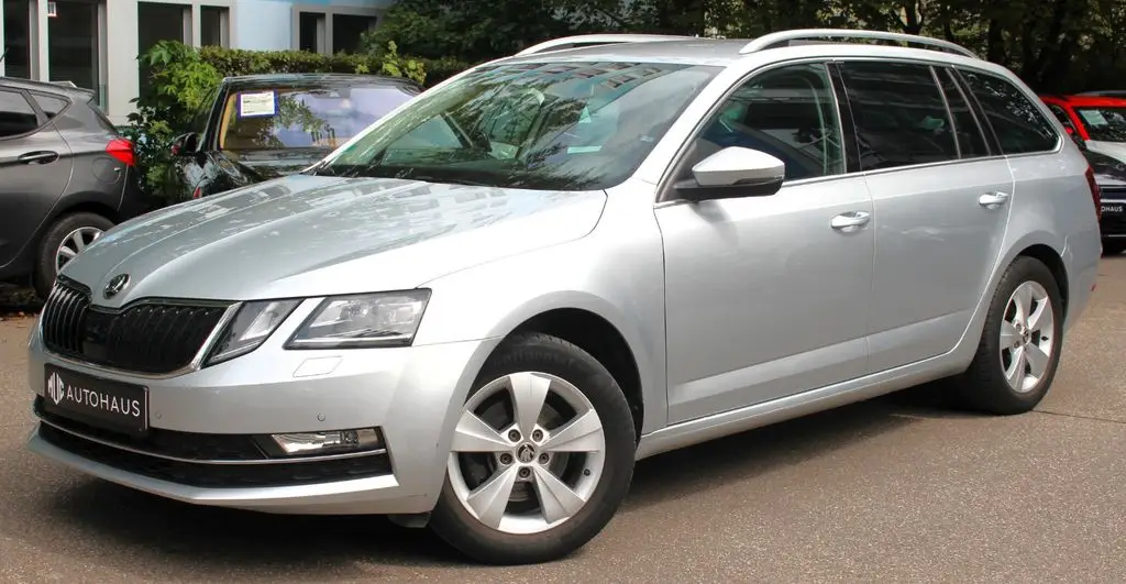 Photo 1 : Skoda Octavia 2019 Petrol