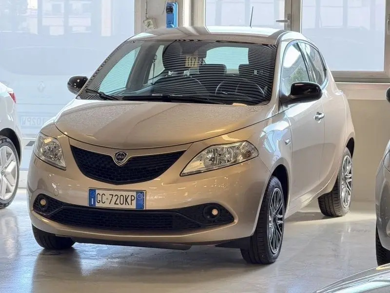 Photo 1 : Lancia Ypsilon 2020 Essence