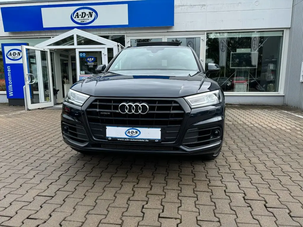 Photo 1 : Audi Q5 2020 Diesel