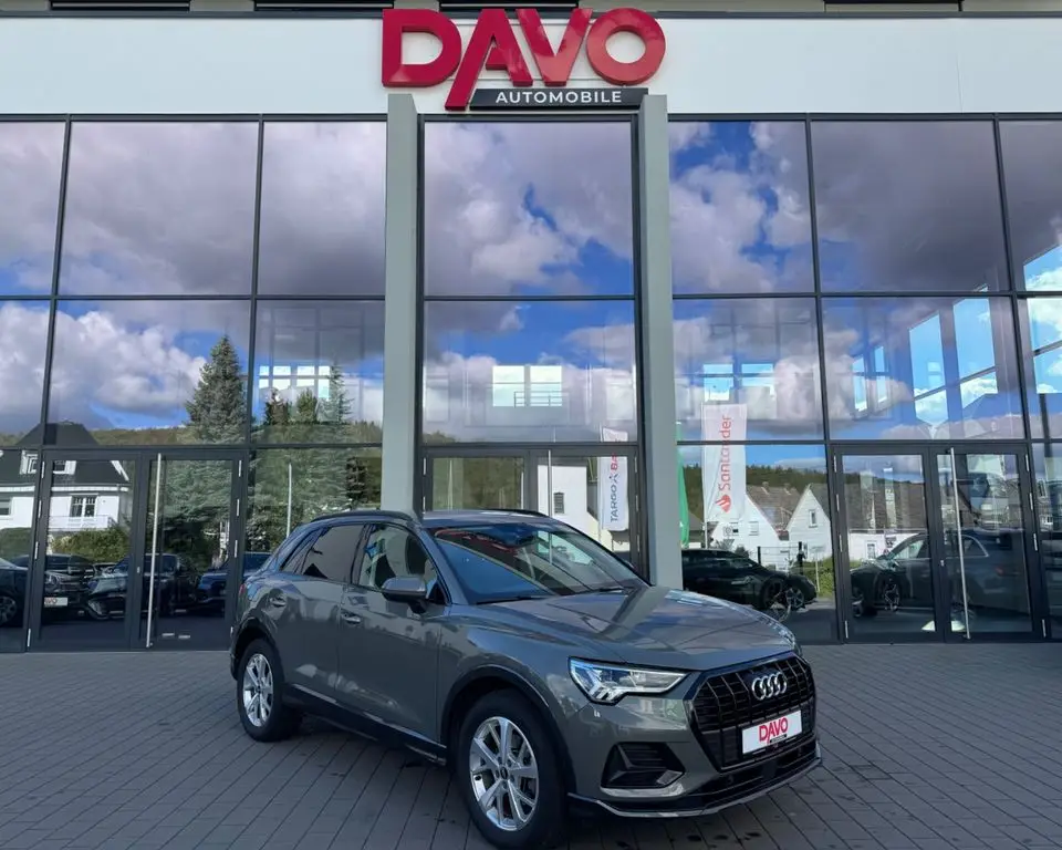 Photo 1 : Audi Q3 2021 Petrol