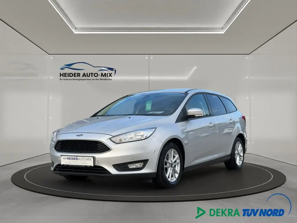 Photo 1 : Ford Focus 2018 Petrol